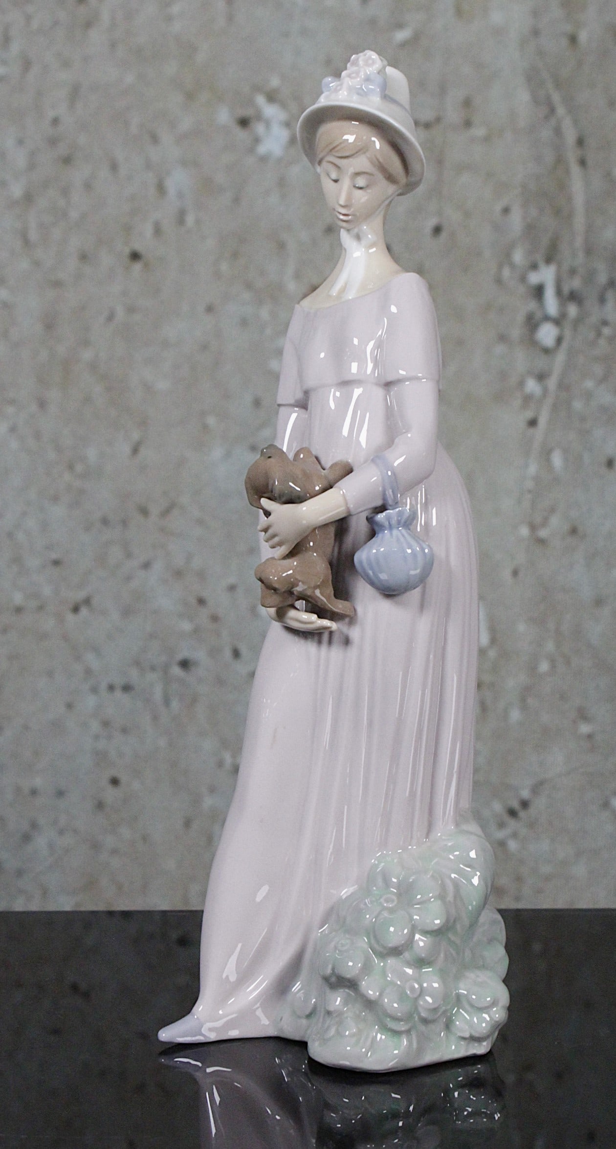 A Lladro Porcelain Figure "My Little Pet": #4994 produced 1978-1985-retired, Exc cond w/o box, 11.5"H.