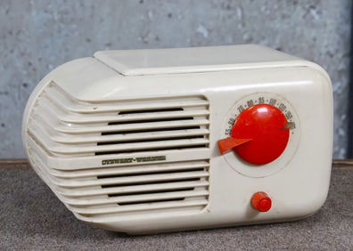 A Stewart Warner Tube Radio