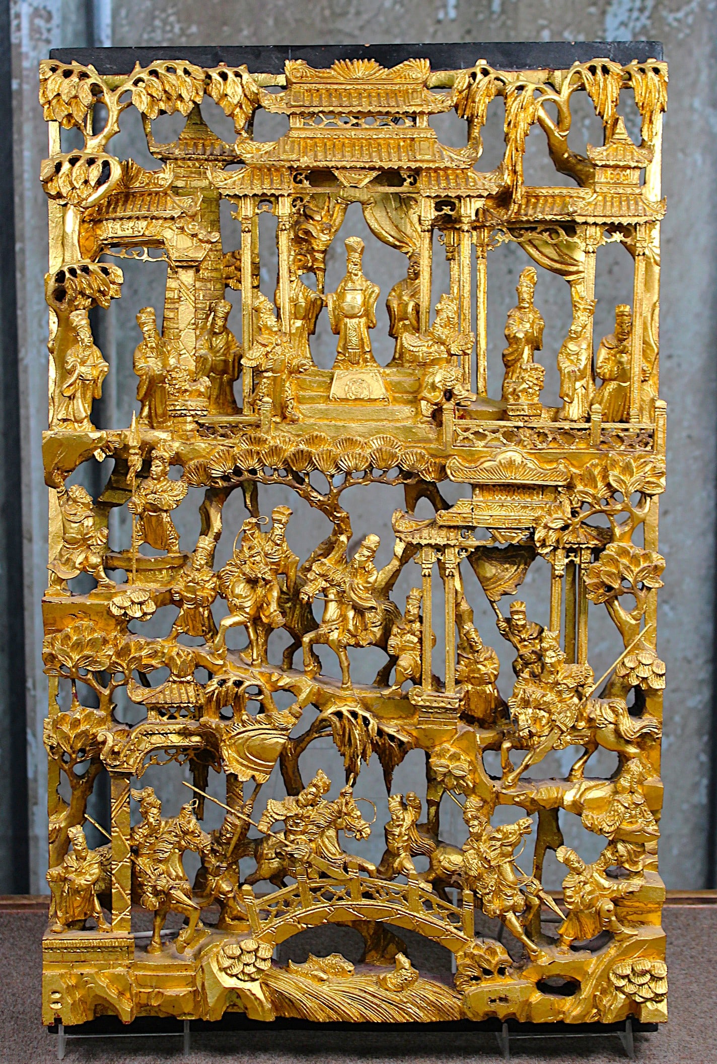 A Very Fine Chinese Carved & Gilt-Wood Scenic Panel: 1st half 20th century finely carved with pierced warring figures, VG+ cond. 26"H x 16"W.