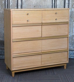 A Kroehler MCM Custom Crafted 8 Drawer Chest