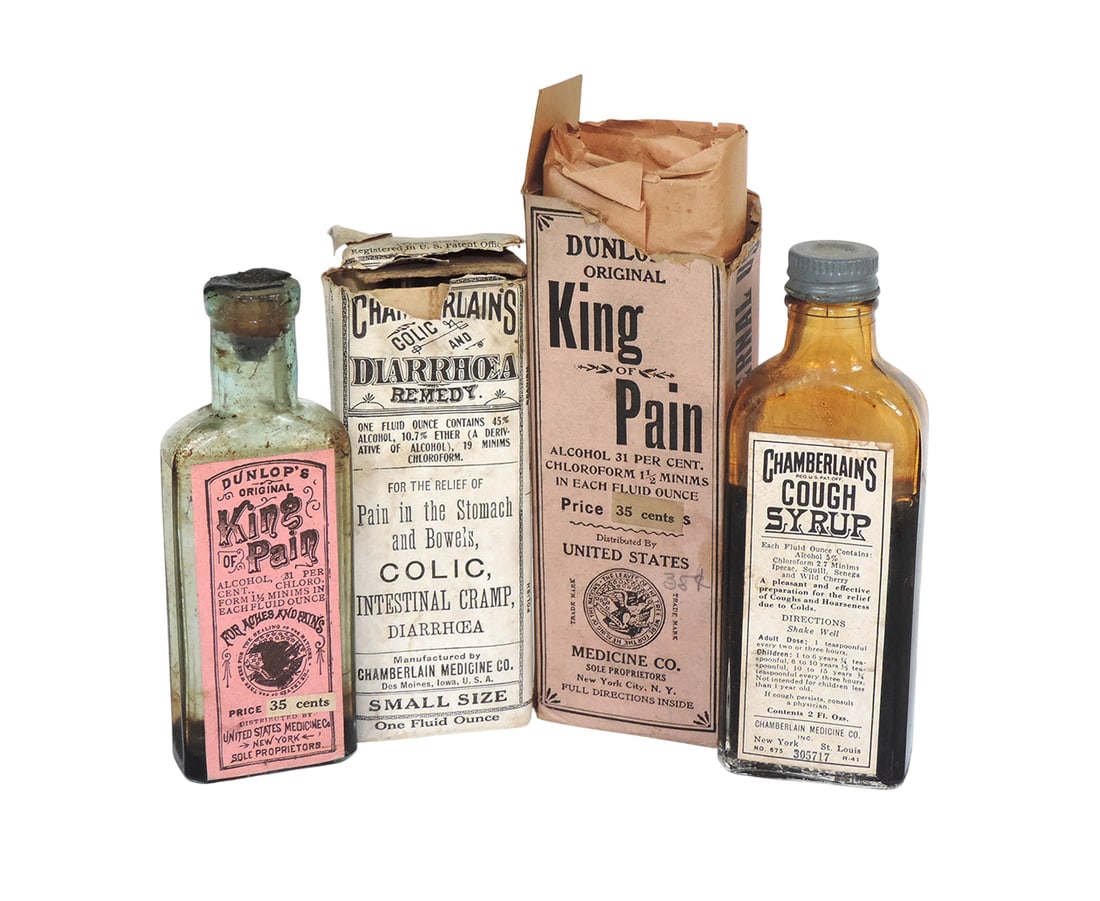 Drug Store Remedies (3), Chamberlain's Cough Syrup, Chamberlain Medicine Co. Inc., New York/St. L...: Drug Store Remedies (3), Chamberlain's Cough Syrup, Chamberlain Medicine Co. Inc., New York/St. Louis, No. 675 305717 R-41, REG U.S. PAT OFF, 2 fluid oz, Alcohol 5%, Chloroform 2.7 Mimims, amber glass