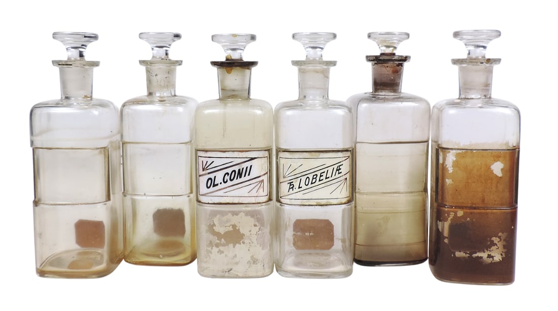Apothecary Bottles (6), 2 Reverse Glass Label w/stopper, includes TR.LobeliAE, Ol.Conii, 4 w/o gl... (1 of 1)