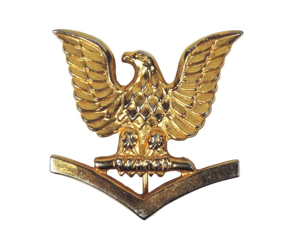 Military Insignia, U.S. Navy Cap Rank Pin, Petty Officer Third Class (E4), features an eagle & ch... (1 of 1)