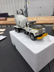 Diecast Toy, MACK R-Model Mixer (CMB Mixer) First Gear Mint NIB