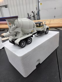 Diecast Toy, MACK R-Model Mixer (CMB Mixer) First Gear Mint NIB