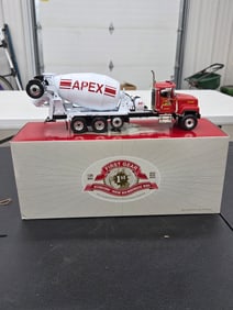 Diecast Toy, International Paystar /w BridgeMaster Mixer (Apex Concrete). First Gear NIB