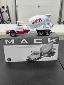 Diecast Toy, Mack R Model Mixer. "Horsfield Epworth Iowa - HCI" First Gear NIB