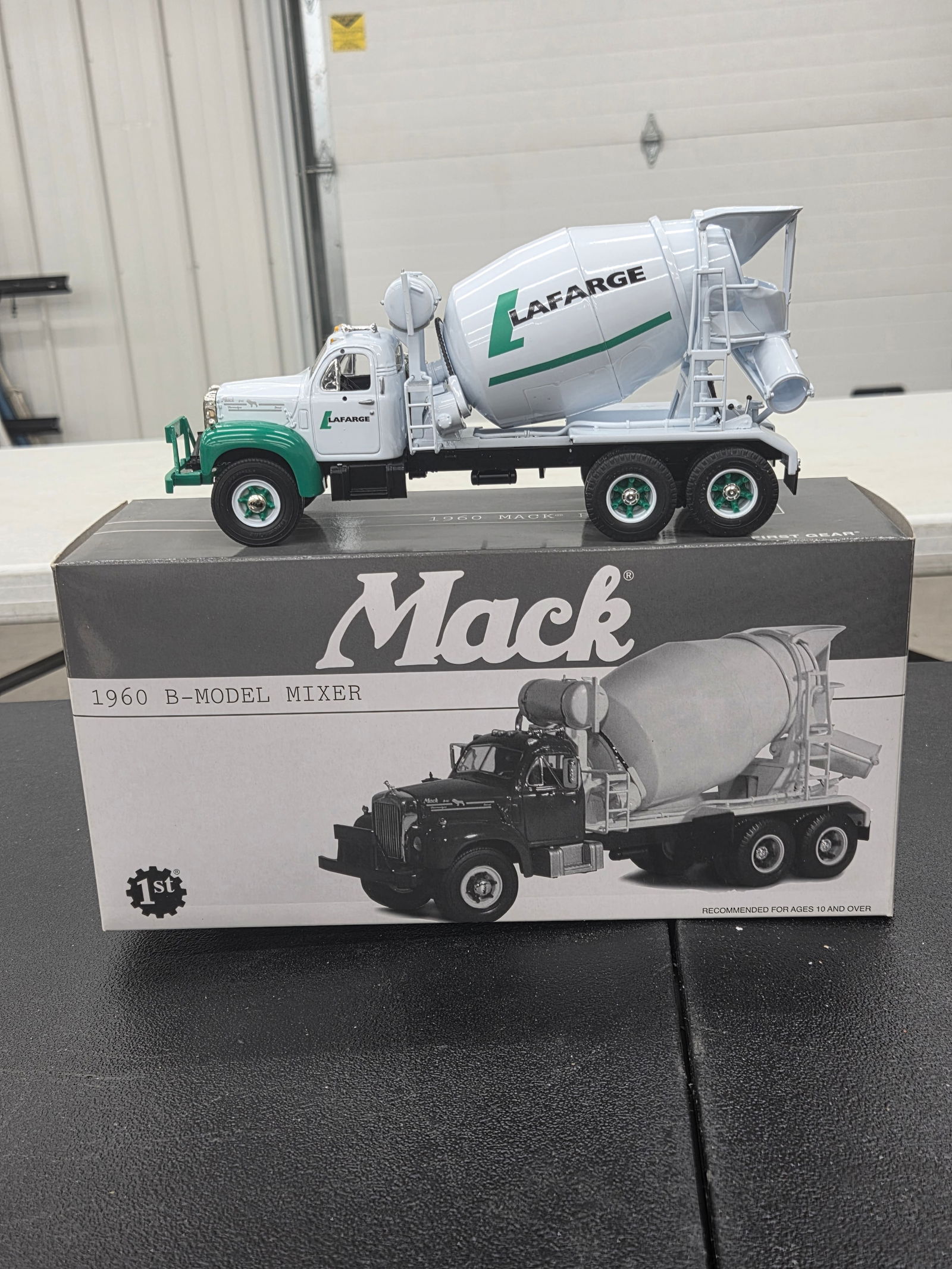 Diecast Toy,  MACK 1960 B-Model Mixer "LAFARGE' First Gear Mint NIB (1 of 1)