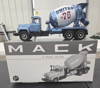 Diecast Toy, First Gear. Mack R-Model Mixer (United Concrete) " in 76 " NIB