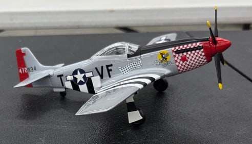 Die Cast model. P 51 "Shangri-La" NIB