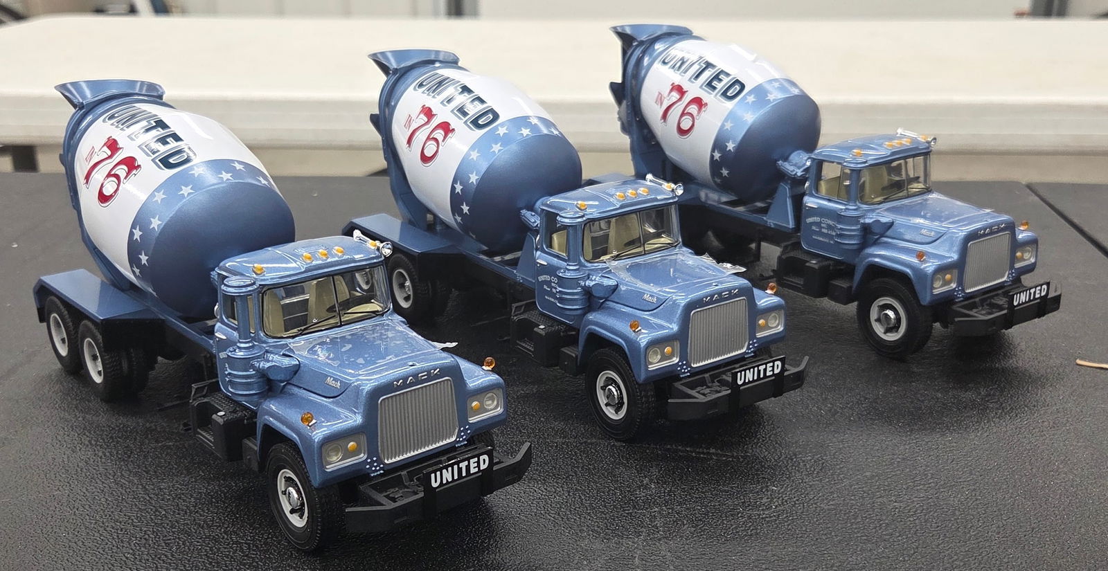 Diecast Toy, First Gear. Mack R-Model  Mixer 3 pcs (United Concrete)  " in 76 " NIB (1 of 1)