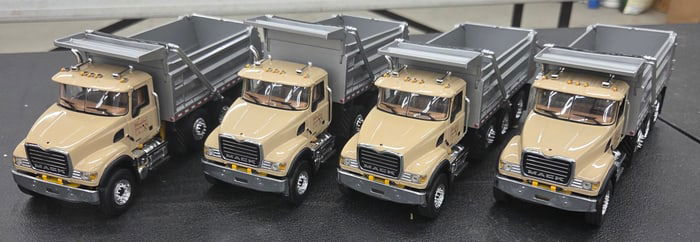 Diecast Toy, Mack Heavy Duty Dump Truck 4 pcs (Wendling Quarries Inc.) First Gear NIB