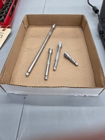 Extensions 1/4 inch drive Mac tool four pieces. Very good condition