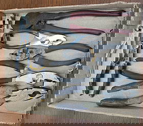 Pliers, 7 pair: Pliers, 7 pair