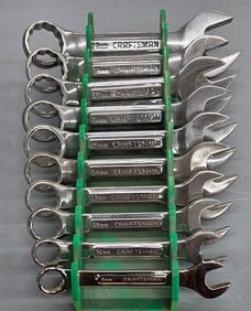 Set of craftsmen short combination metric wrenches. 9 mm to 19 mm cond.