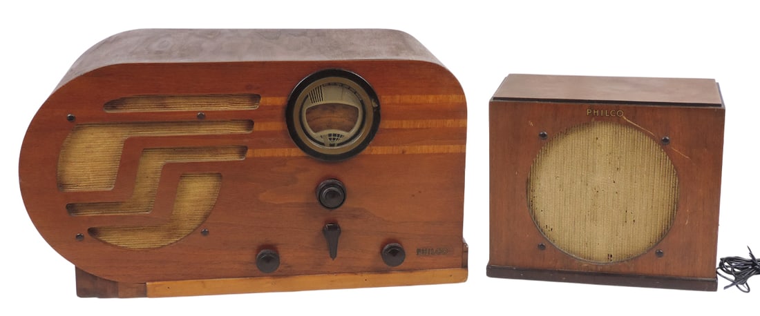Art Deco Philco Tube Radio & Speaker, 37-610T, Big Bullet, wood/veneer, orig PAT label on back, P... (1 of 2)
