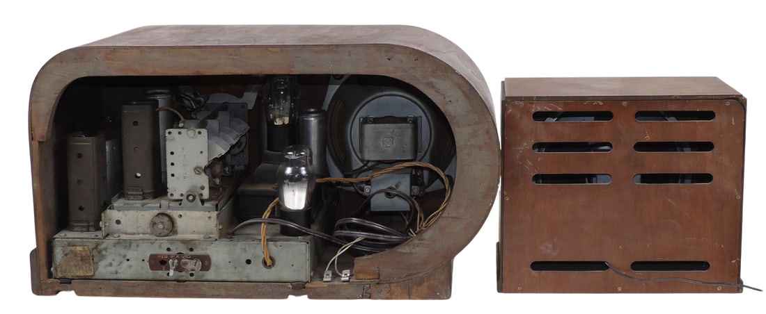 Art Deco Philco Tube Radio & Speaker, 37-610T, Big Bullet, wood/veneer, orig PAT label on back, P... - 2