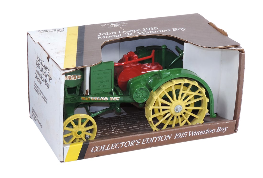 Toy John Deere Tractor, c.1915 Model "R" Waterloo Boy, 1/16 Scale, Blueprint Replica Toys, No... (1 of 3)