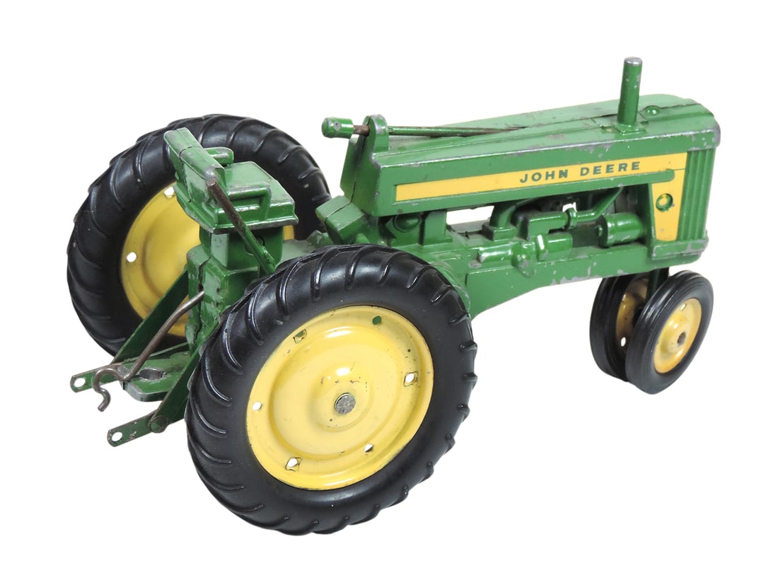 Toy John Deere Tractor, Model 620 w/a 555 plow attachment, Ertl Company, 1:16 scale, die cast/har... - 2