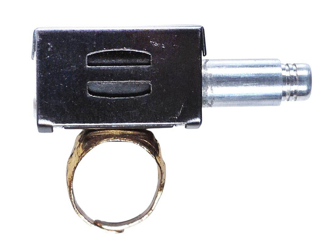 Toy Ring, Rare Sky King's Tele-Blinker Ring, premium by Peter Pan Peanut Butter in the late 1940s (1 of 6)