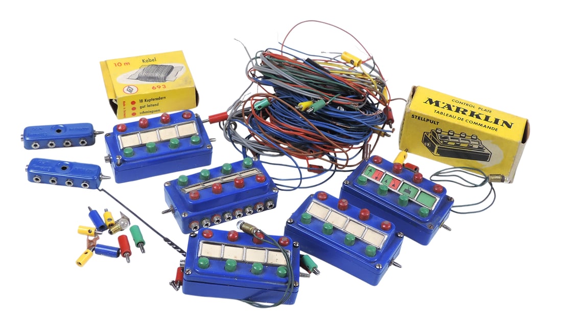 Märklin Toy Switch Control Panels/Wires, 476/4 (4), 476/5 (1), 2 orig boxes, zoom photos for de (1 of 1)