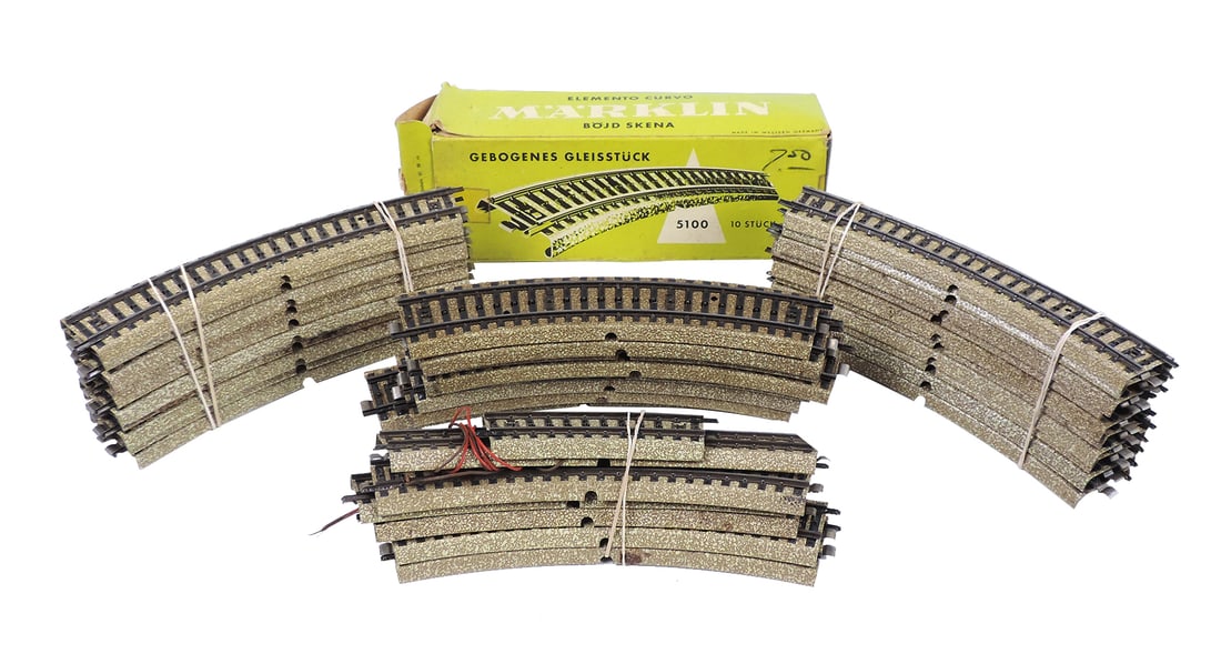 Märklin Toy Standard Track w/stud contacts, includes several 5101 1/2 (1) & 5100 1/1, 1 orig bo (1 of 1)