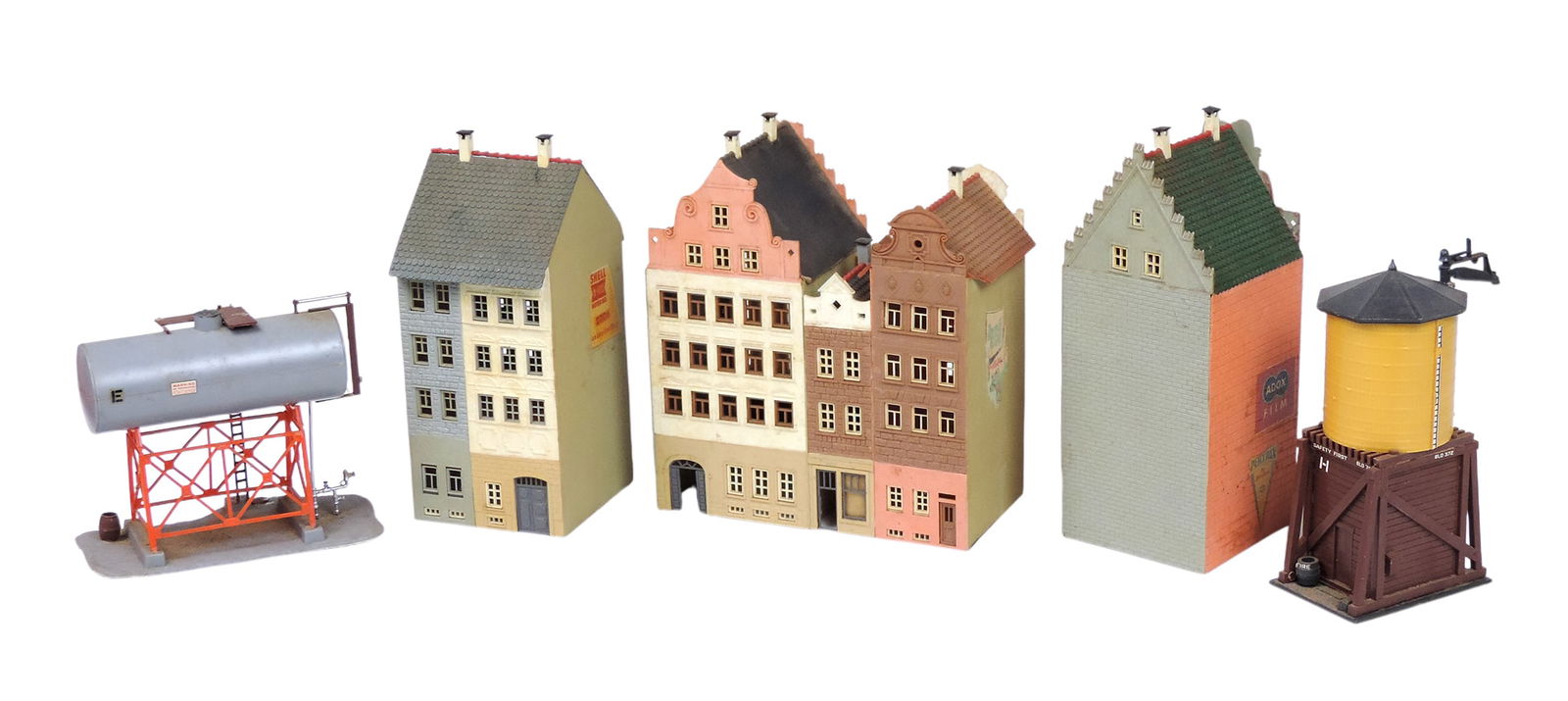 Model Toy Train Village Décor (5), Faller Town Houses (3), Water Tower & Diesel Fuel Storage T - 2