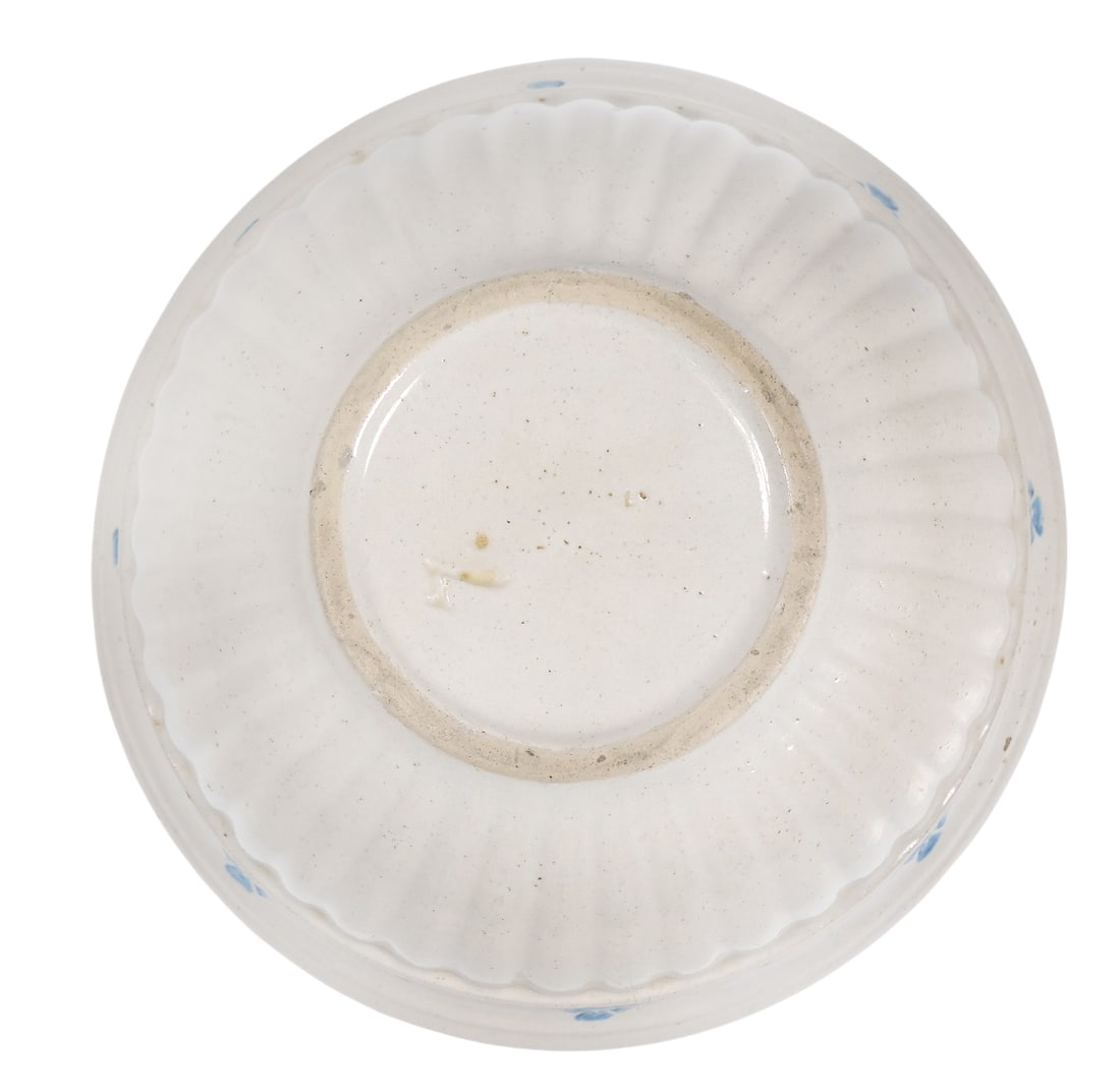 Western Stoneware Colonial Pattern #7 Mixing Bowl, cobalt blue stenciled design & molded vertical... - 3