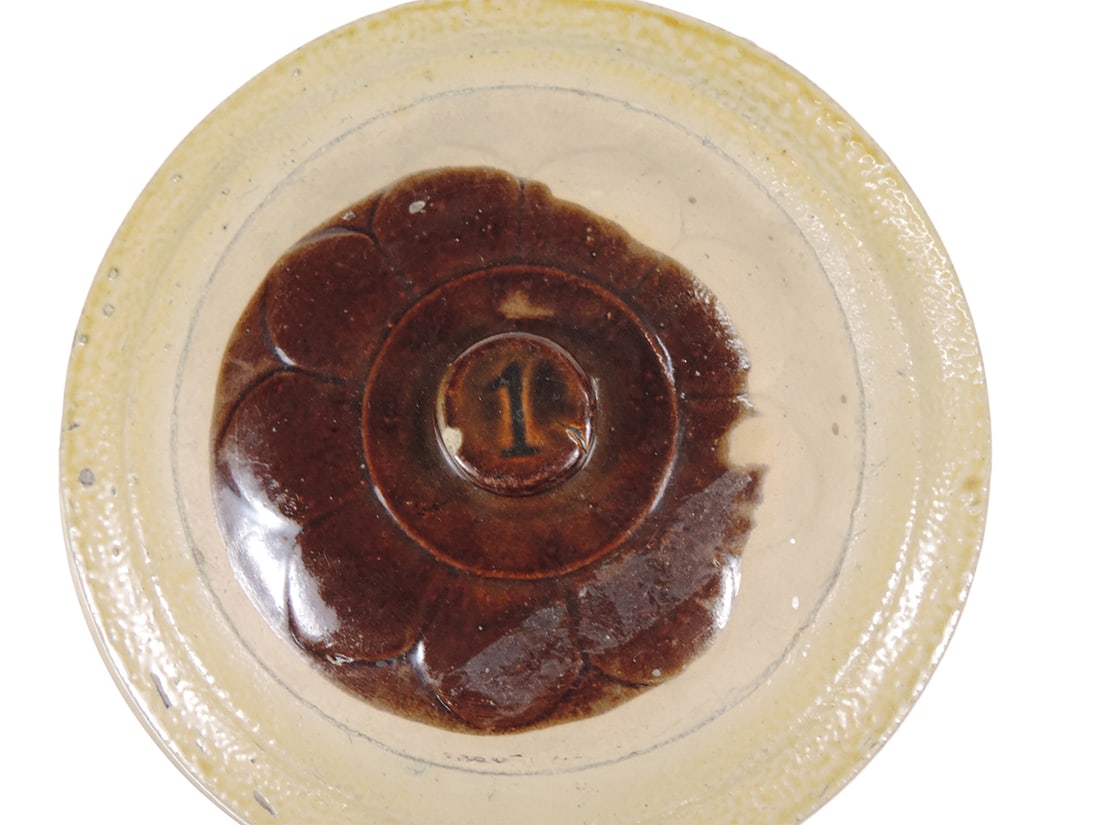 Minnesota Stoneware 1 Gallon Salt Glaze Crock w/Lid, embossed bottom reads "Minnesota Stoneware C... - 5