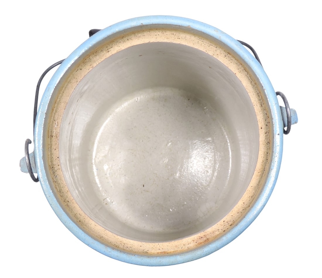 Blue & White Hanging Salt Box, deep cobalt leaf pattern, Exc+ cond w/no chips or cracks, H 5.5 x ... - 5