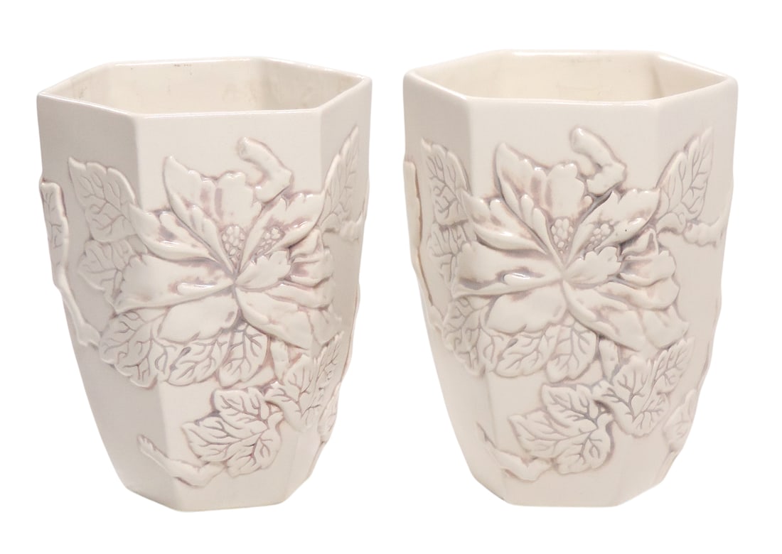 Red Wing Art Pottery Vases (2), #1320 matching pair, Antique White Magnolia, both Exc cond, H 7 in.: Red Wing Art Pottery Vases (2), #1320 matching pair, Antique White Magnolia, both Exc cond, H 7 in. 