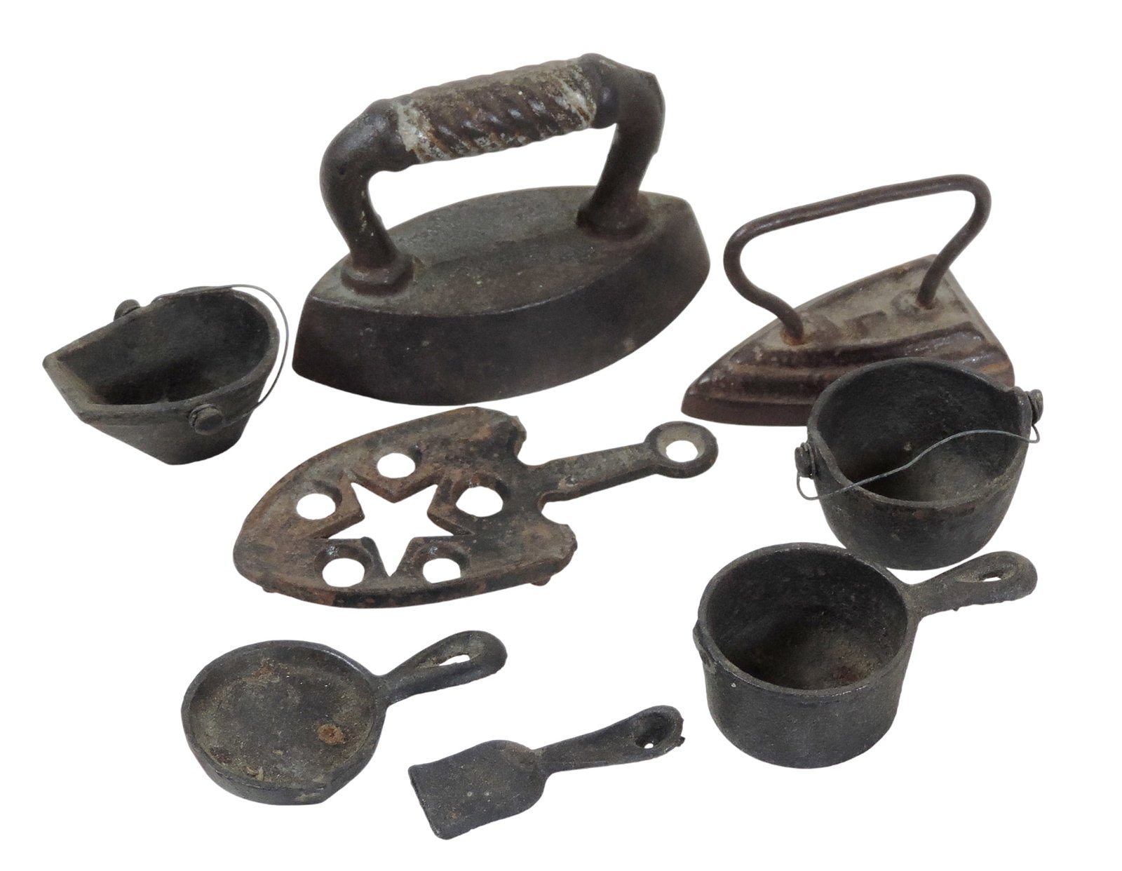Dollhouse Miniatures (8), cast iron kitchen & household items, fry pan & pot stamped Taiwan, one ...: Dollhouse Miniatures (8), cast iron kitchen & household items, fry pan & pot stamped Taiwan, one Sad Iron embossed w/1, c. early-mid 1900s, up to H 2.75 x W 3.5 in.