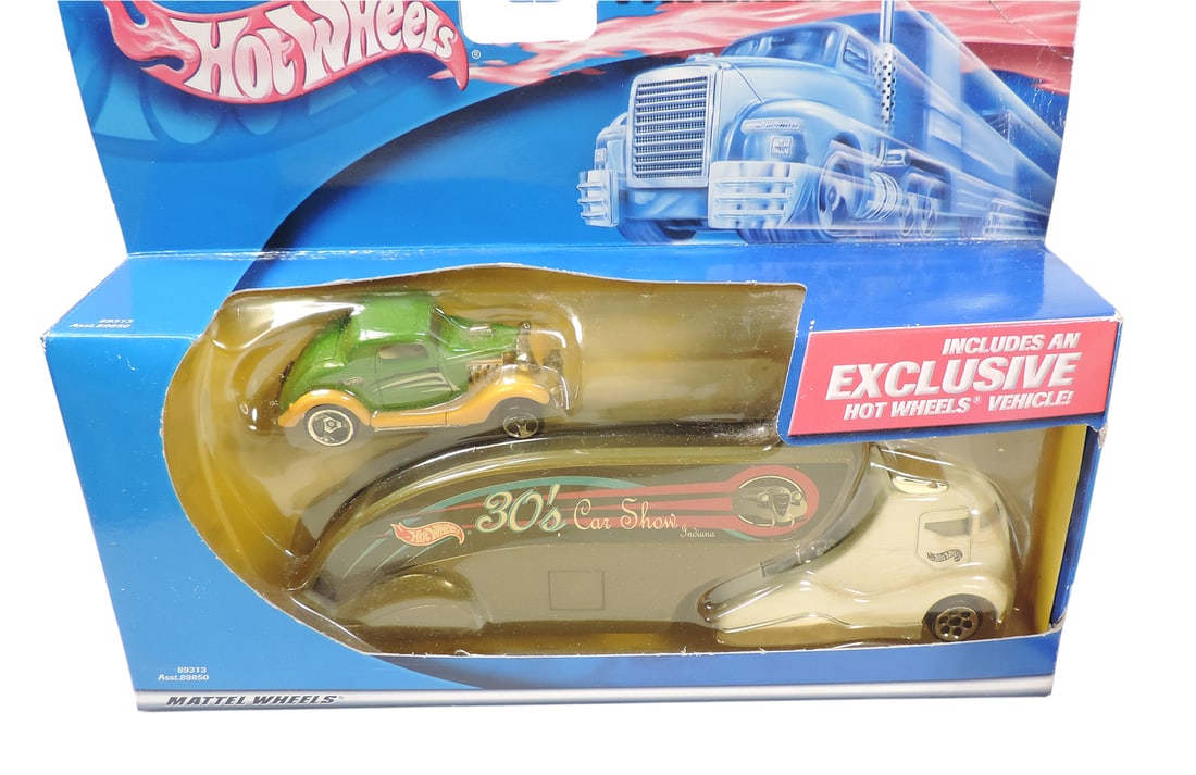 Hot Wheels (3), 2000 Pavement Pounders, No. 89313 Asst. 89850, 1990 Funny Car Gift Pack, No. 7456 & - 3