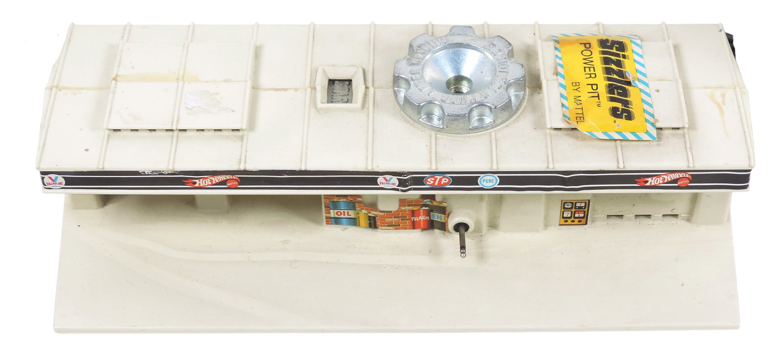 Hot Wheels Sizzlers (6), Sizzlers Power Pit by Mattel, 2 Sizzlers rechargeable motorized racers, ... - 2