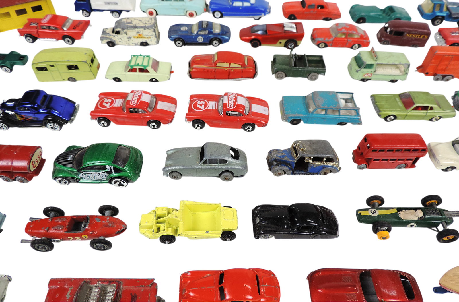 Toy Scale Models (40+), includes several Matchbox Series by Lesney, made in England, Hot Wheels, ... - 4