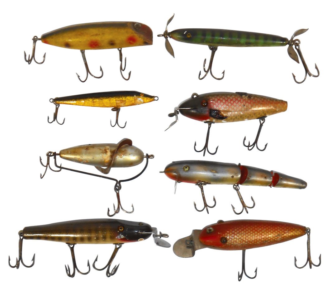 Fishing lures (8), CCB Co. Pikie & Minnow, Weller: Fishing lures (8), CCB Co. Pikie & Minnow, Weller jointed, Finnish-made minnow, spiral, polka-dot Basser-shaped, glass-eyed pink Minnow & hand-painted folk art lure, some are wood, Good/VG cond w/pain