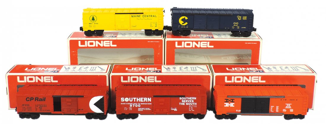 Model train cars (5), Lionel O gauge, 6-9700 Southern;: Model train cars (5), Lionel O gauge, 6-9700 Southern; NH-9719 New Haven; 6-9747 Chesapeake & Ohio double-door; 6-9753 Maine Central & 6-9703 Central Pacific, all in boxes, Exc cond & approx 11.5"L.
