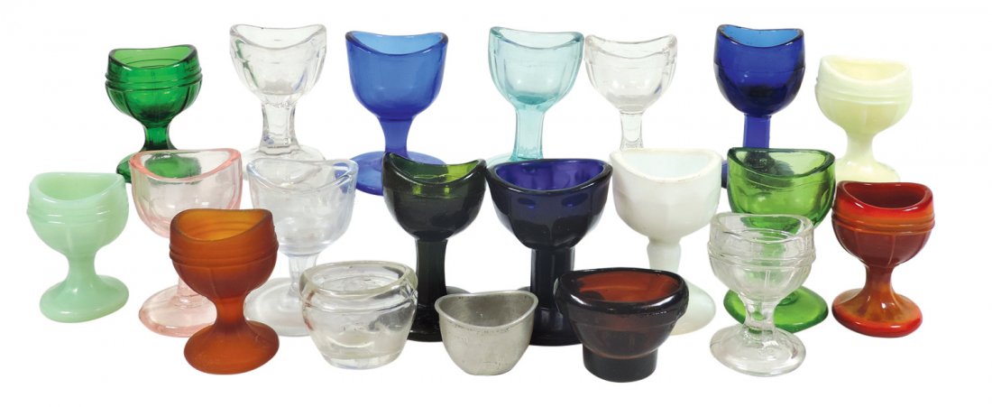 Drug store eye cups (20), assorted sizes, styles &: Drug store eye cups (20), assorted sizes, styles & colors, glass & metal, Exc cond.