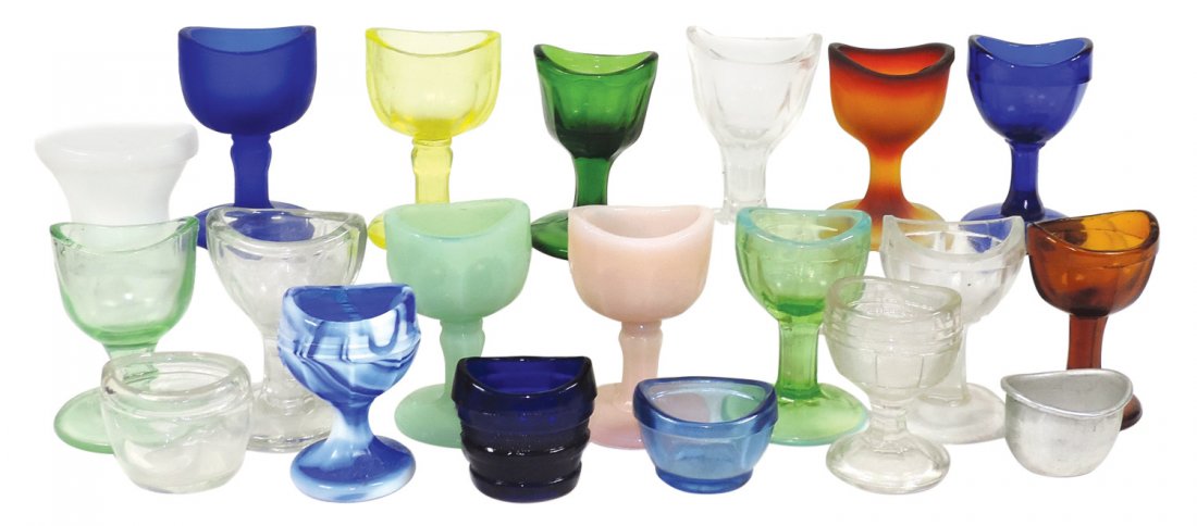 Drug store eye cups (20), assorted sizes, styles &: Drug store eye cups (20), assorted sizes, styles & colors, glass & metal, Exc cond.
