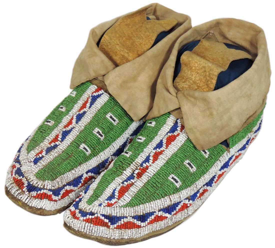 Native American moccasins, Sioux, woman's beaded (1 of 1)