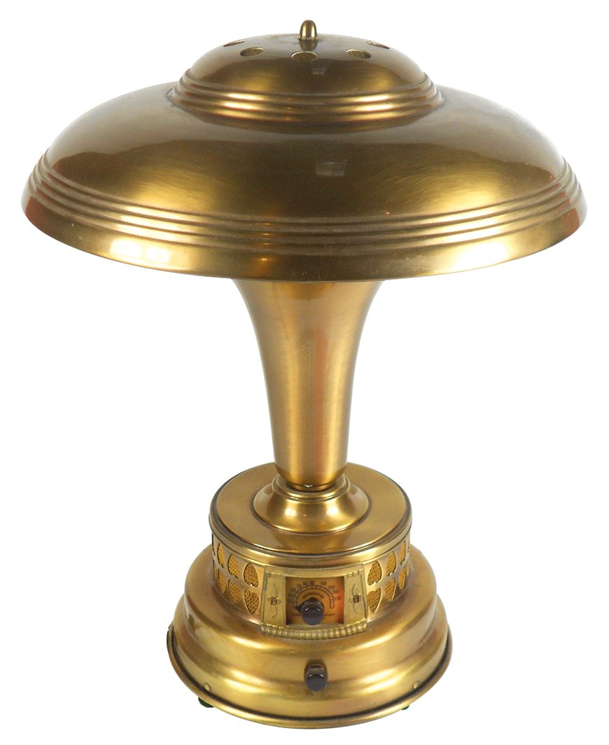 Radio, Radio Lamp Co. of America-Chicago, metal lamp: Radio, Radio Lamp Co. of America-Chicago, metal lamp w/built-in radio chassis & speaker, VG working cond, 19"H x 15"Dia shade.