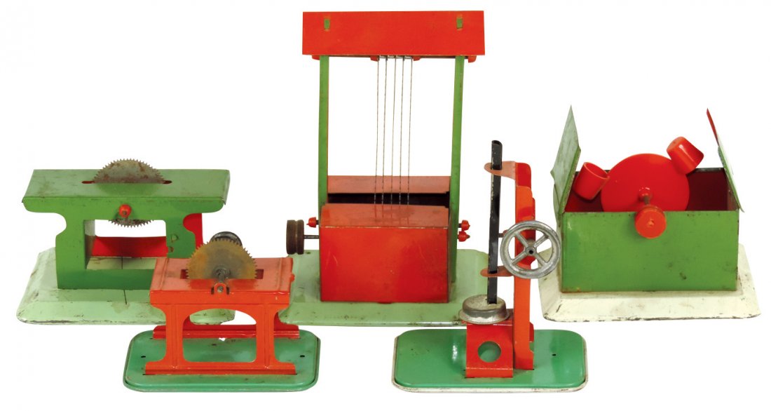 Steam toys (5), possibly Wilesco Saw, c.1945, circle (1 of 1)