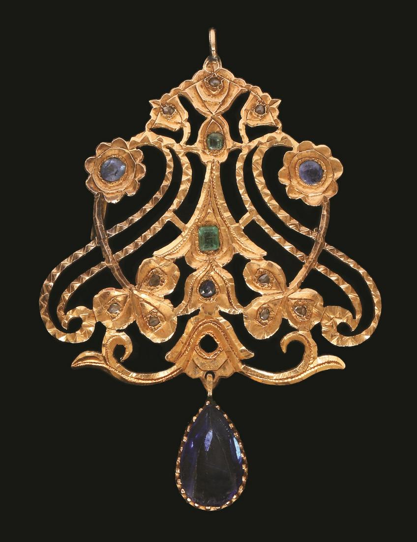 AN ANTIQUE 18K GOLD PENDANT (1 of 1)