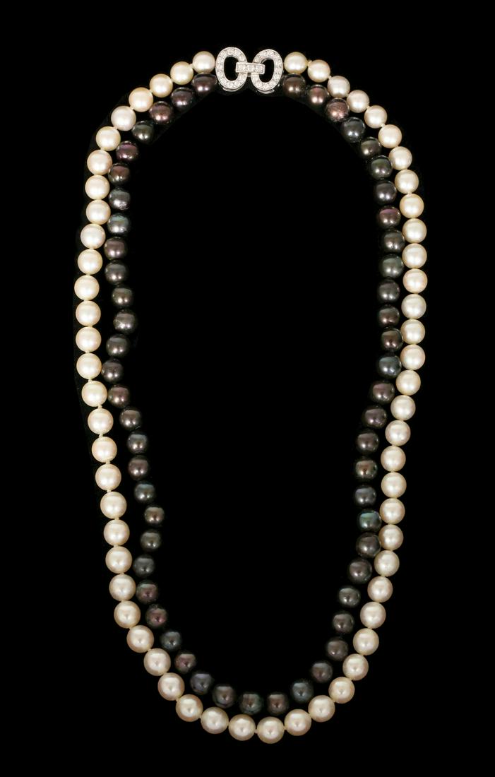 DOUBLE PEARLS NECKLACE (1 of 1)