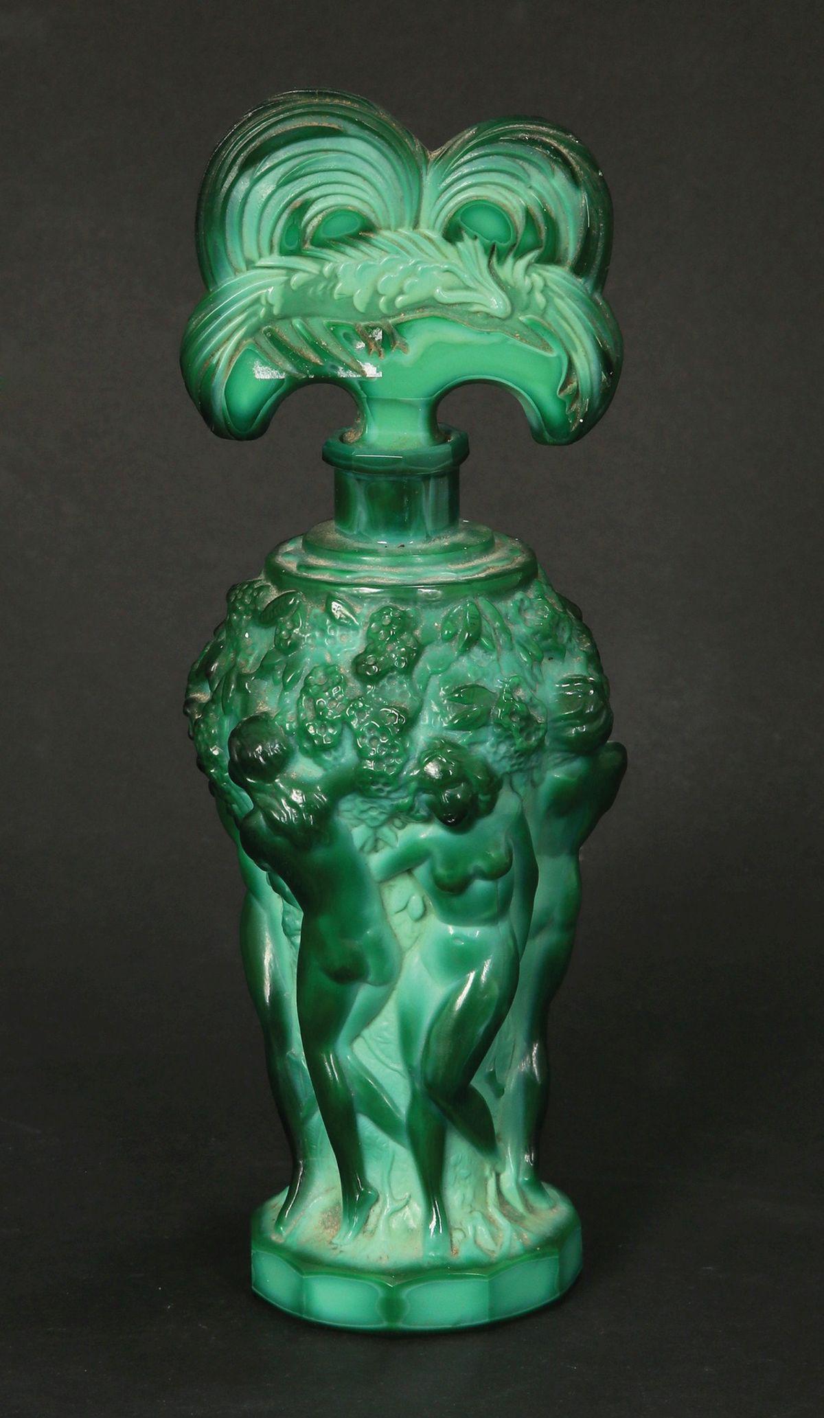 A LALIQUE STYLE GLASS PERFUME BOTTLE (1 of 1)