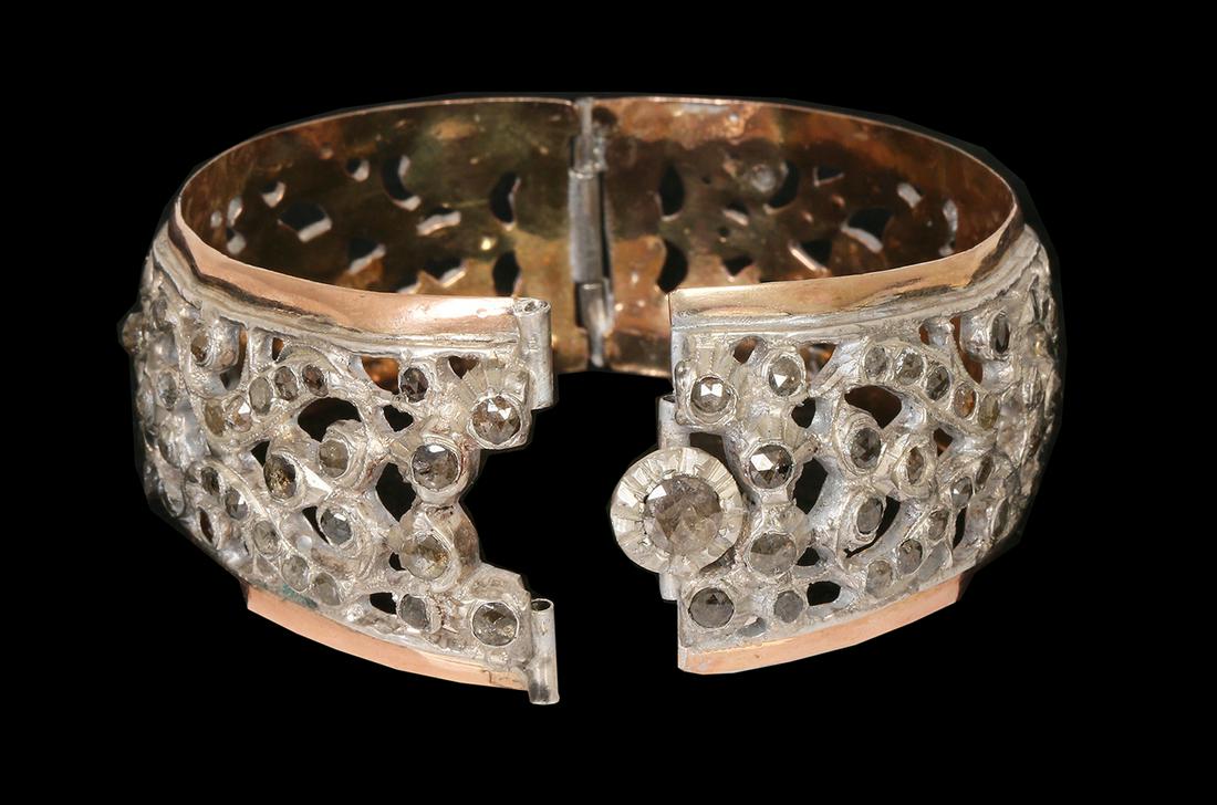 A 9K ROSE GOLD AND SILVER BRACELET (1 of 2)