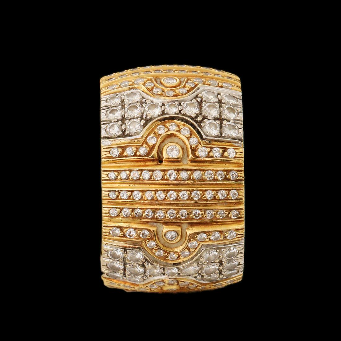 AN 18K GOLD RING (1 of 2)