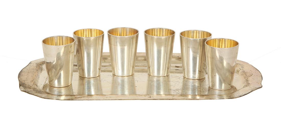 A LOT OF SILVER ITEMS: SIX LIQUOR CUPS AND A TRAY (1 of 1)