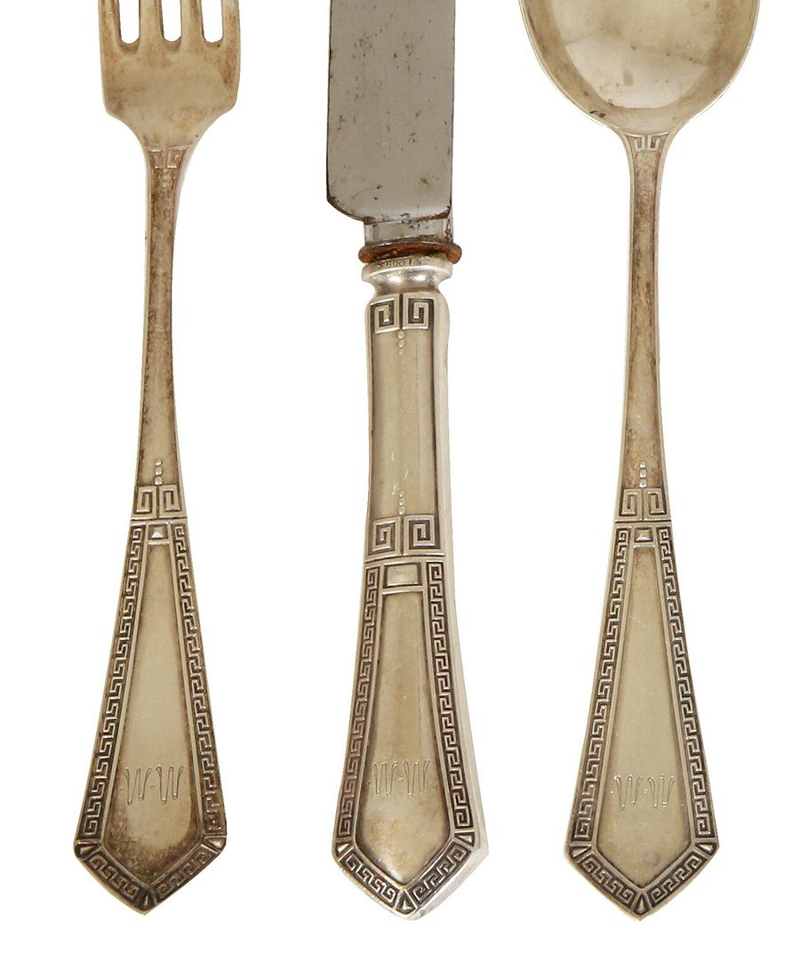 A GERMAN SILVER ART-DECO FLATWARE SERVICE FOR TEN TO TWELVE (1 of 1)