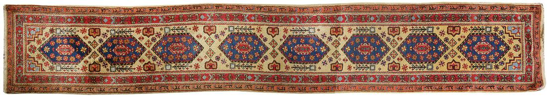 AN OLD RUNNER RUG KASHKAI, PERSIA (1 of 1)